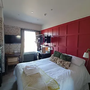 4* Hotel On The Prom